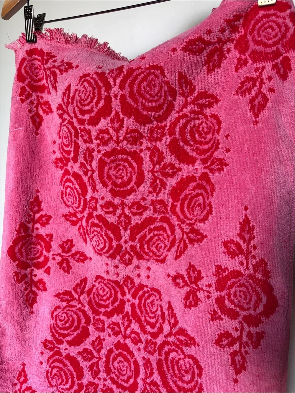 Vintage Hand Towel Pink and Red Rose Velvet Like Terry Cloth 27x18